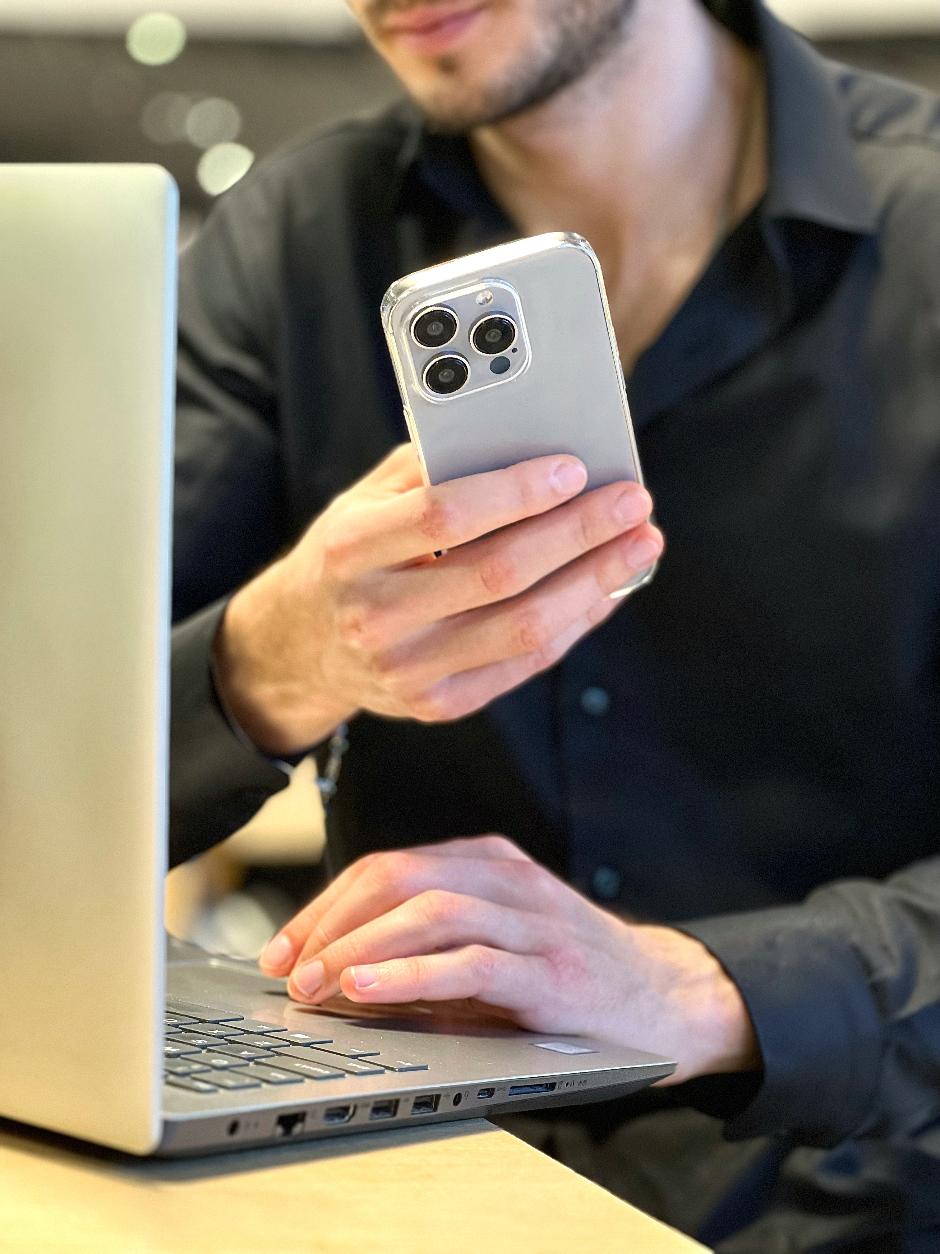 Coque ultra fine pour iPhone 16 Pro avec protection